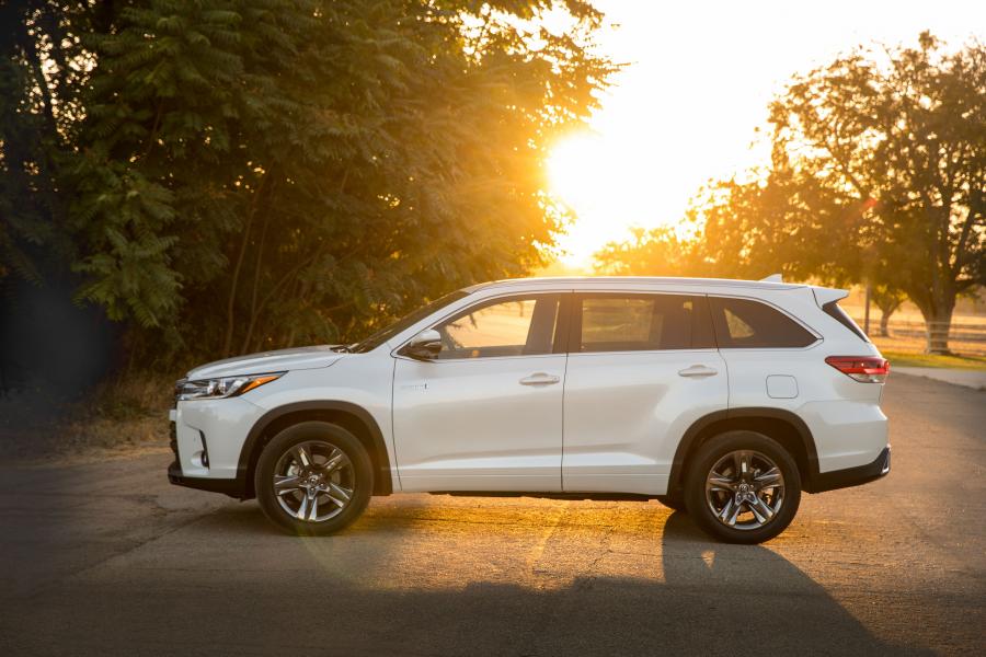 Toyota Highlander Limited Hybrid 2016 года  (фото 6 из 15)